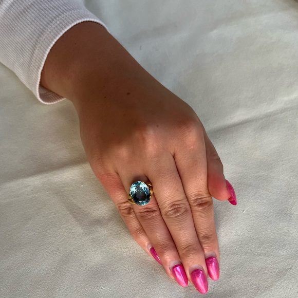 18k Gold Blue Topaz Vintage Estate Ring - Picture 2 of 16
